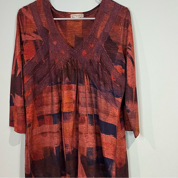 6/$25 Energie Women's Top in Earthy Tones - Picture 7 of 8